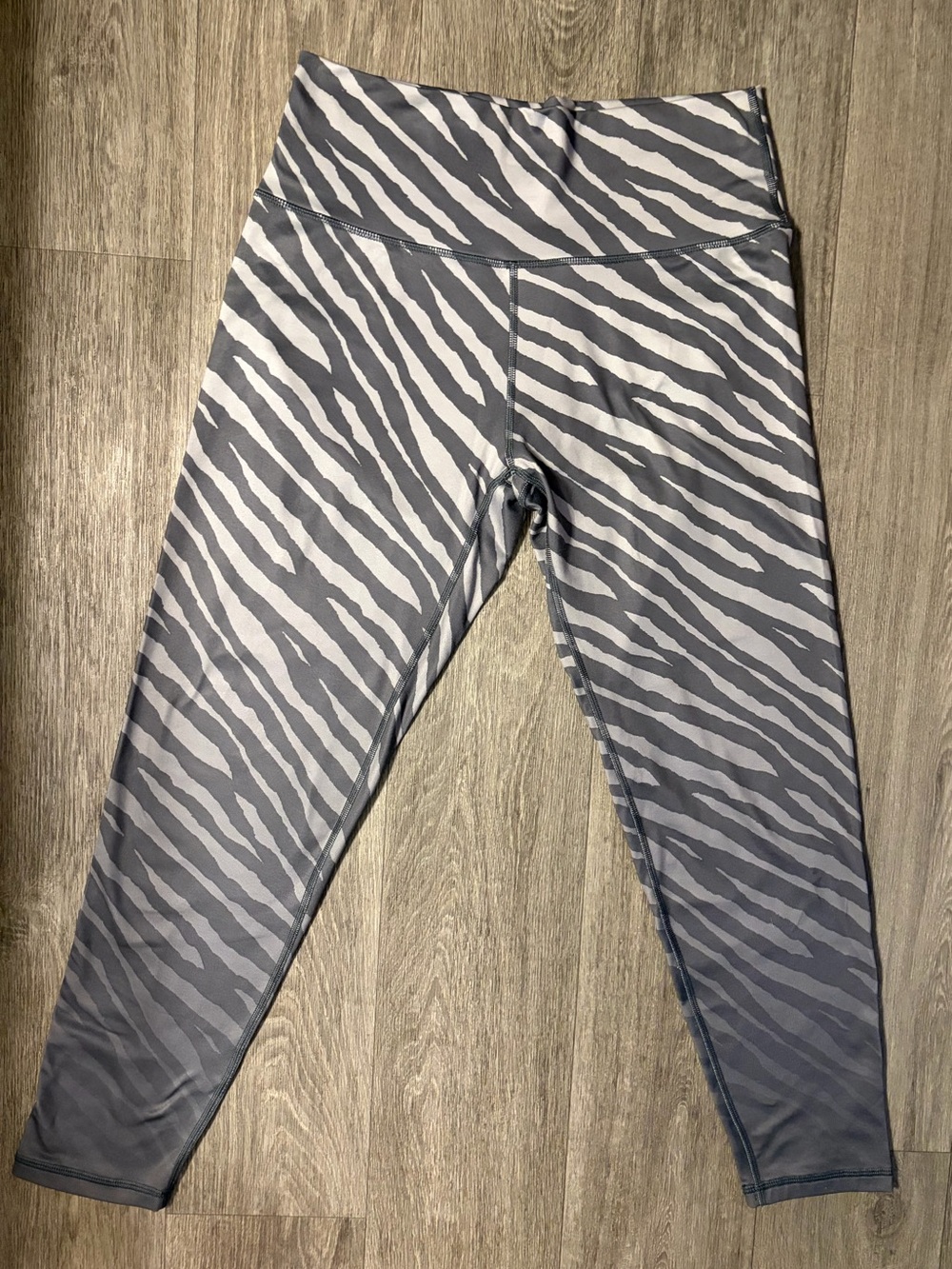 Aerie Chill Play Move Fleece Lined Zebra Print High Rise Leggings XL